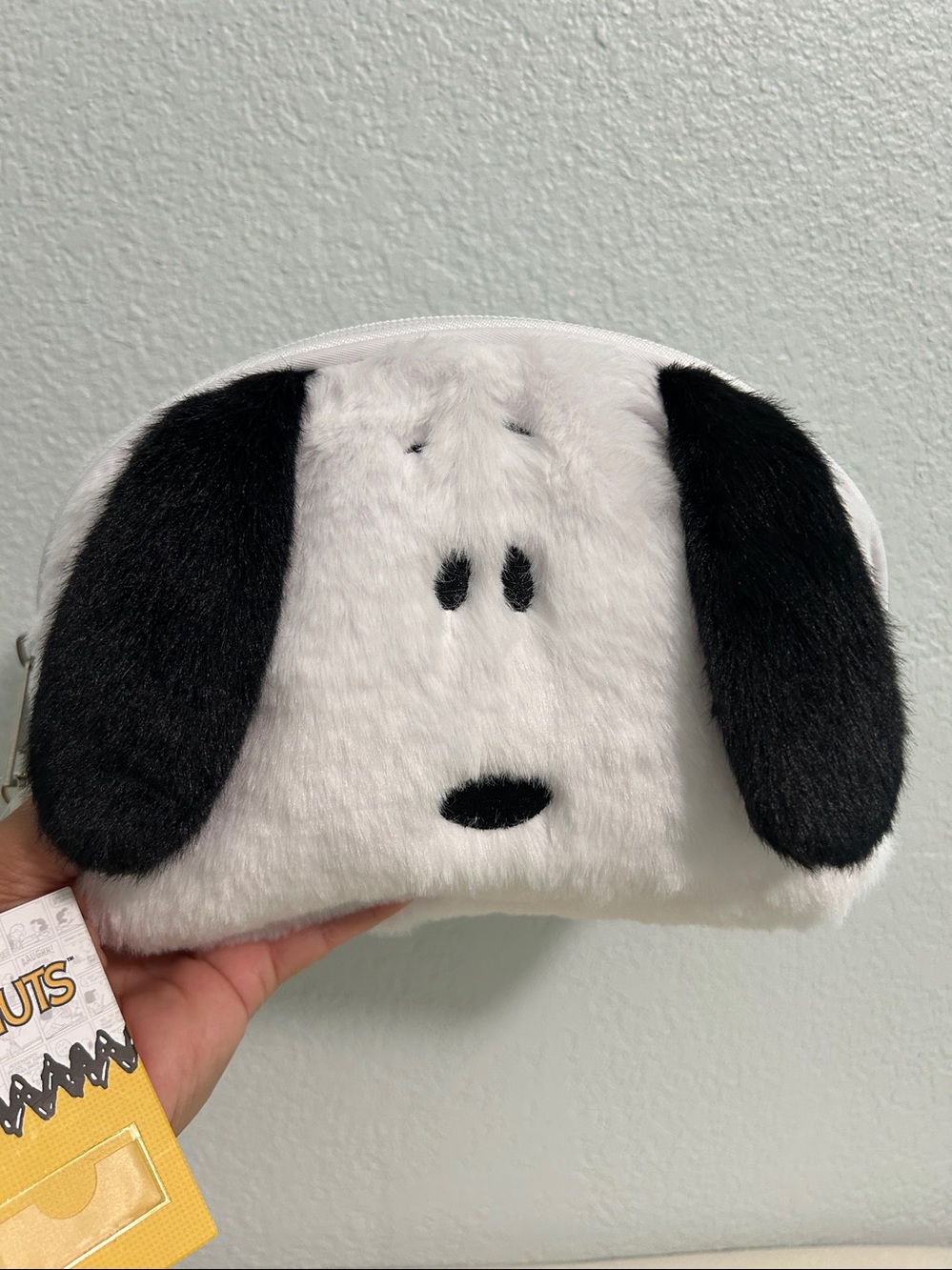 Peanuts Bag Snoopy Plush Dog Pouch - Snoopy Makeup Travel Bag -White/Black-NEW - Picture 11 of 12